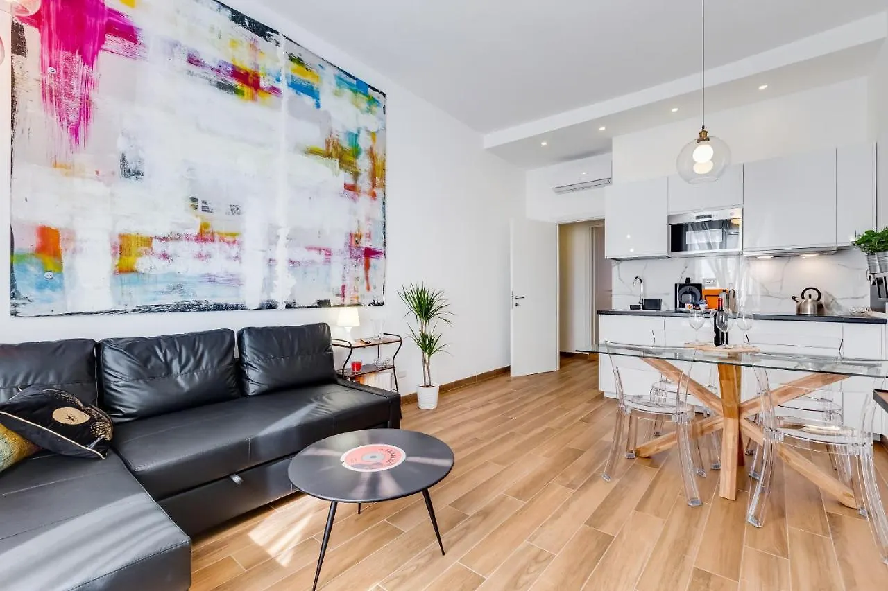 Lovely Two-Room Apartment In The Center Of Rome