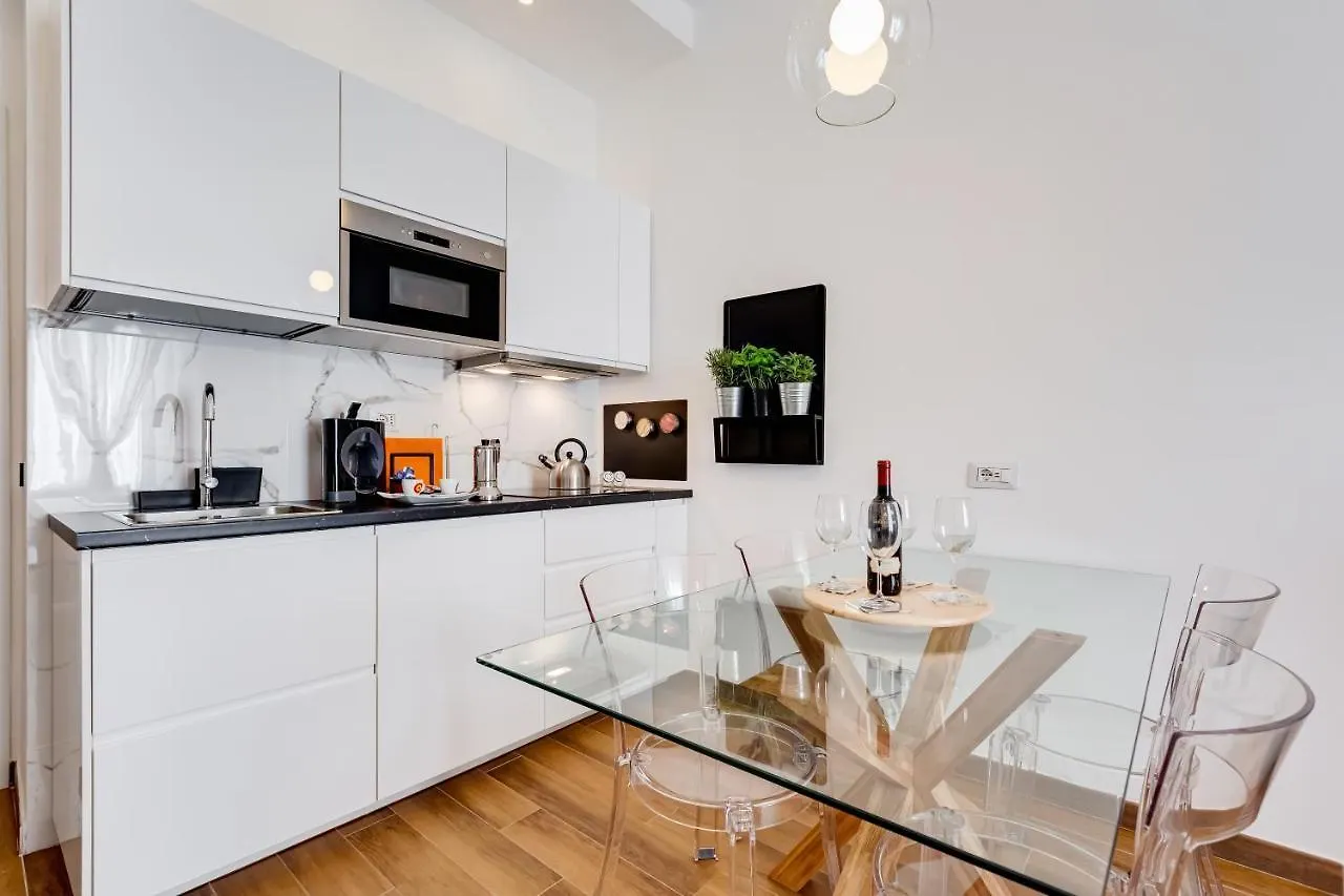 Lovely Two-Room Apartment In The Center Of Rome