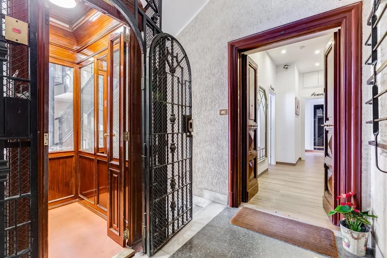 Lovely Two-Room Apartment In The Center Of Rome 0*,  Italy
