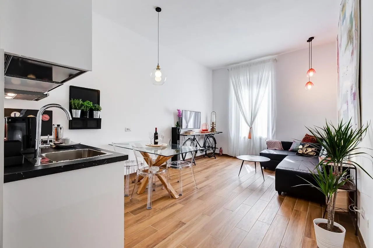 Lovely Two-Room Apartment In The Center Of Rome